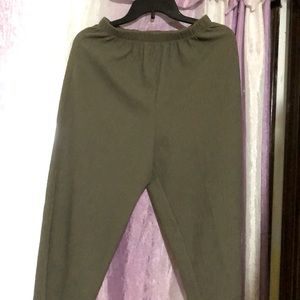 ladies  elastic waists pant.